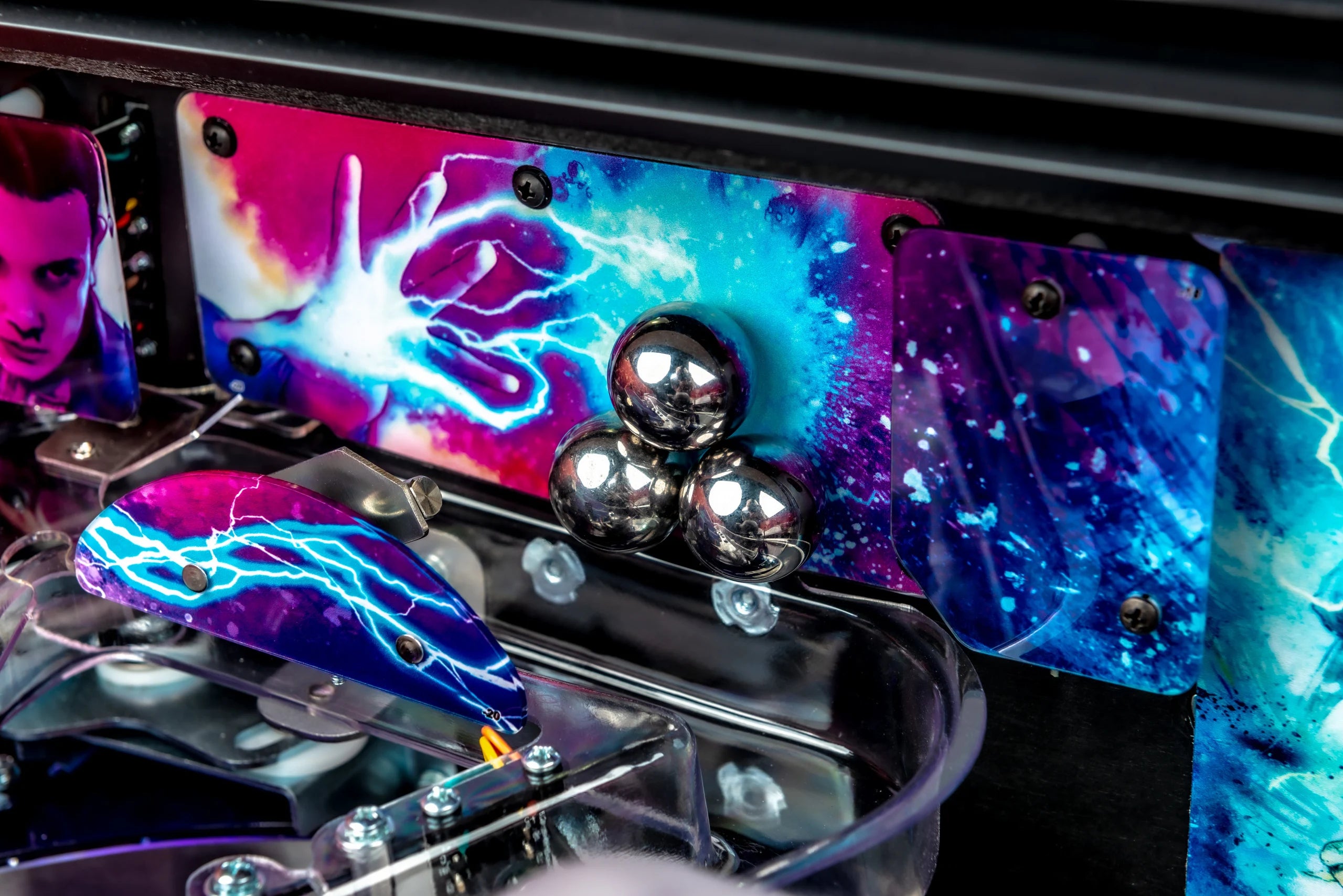Stranger Things Pinball Machine Stern Pro Premium LE