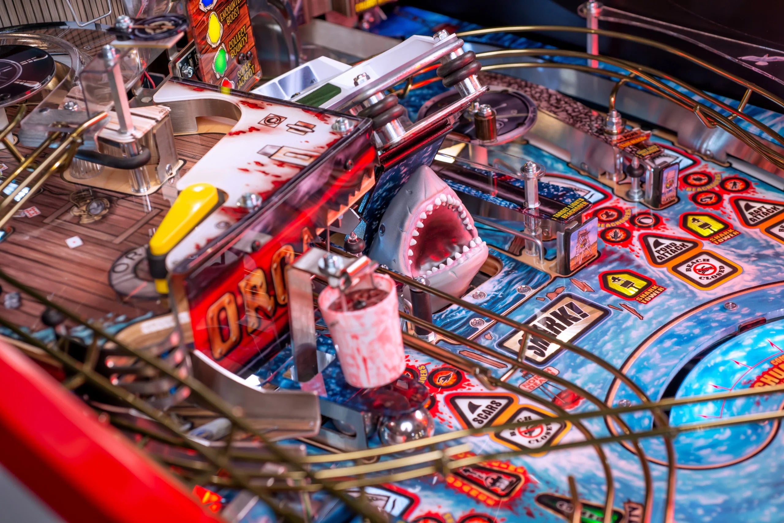 JAWS Pinball Machine Stern Pro Premium LE
