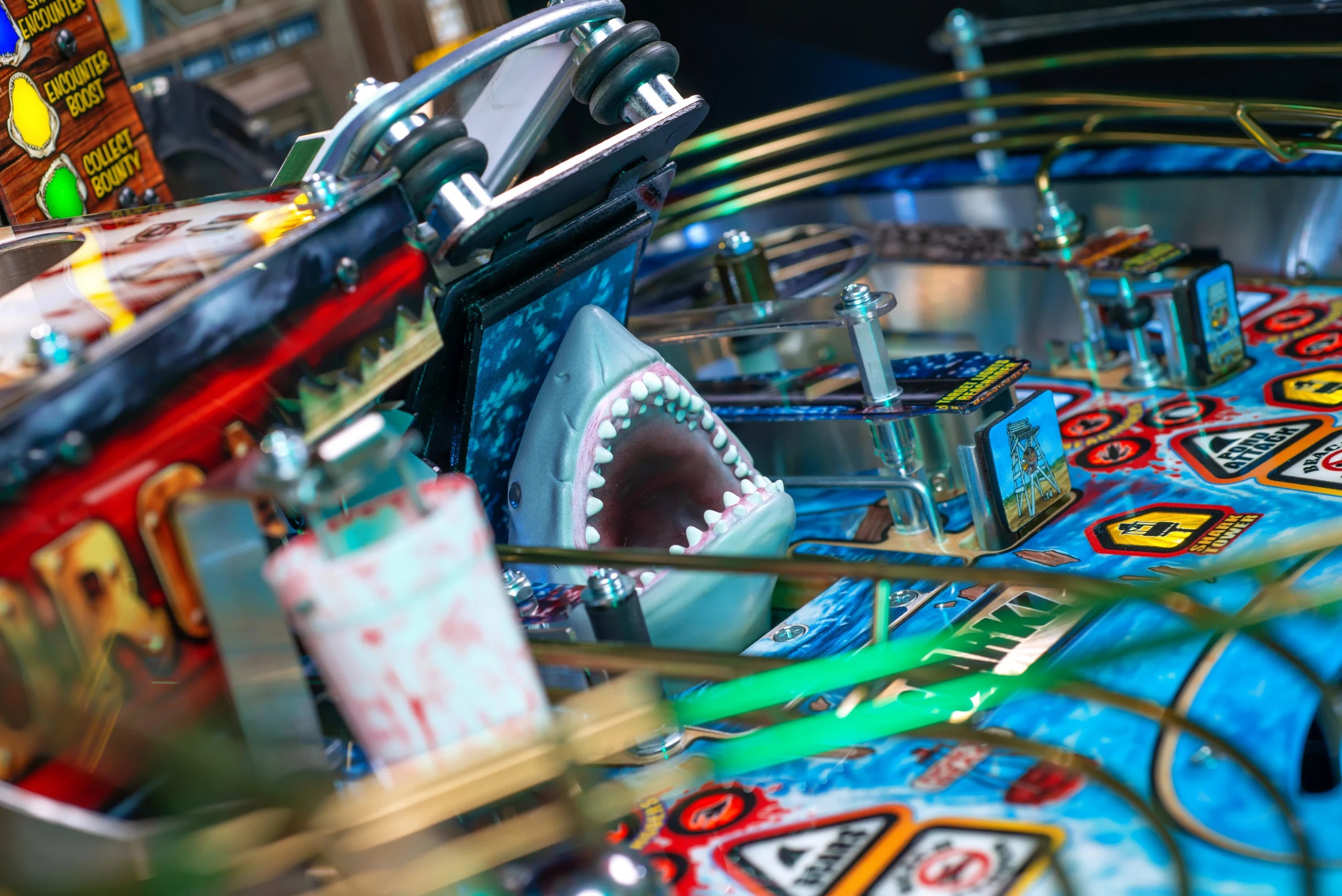 JAWS Pinball Machine Stern Pro Premium LE