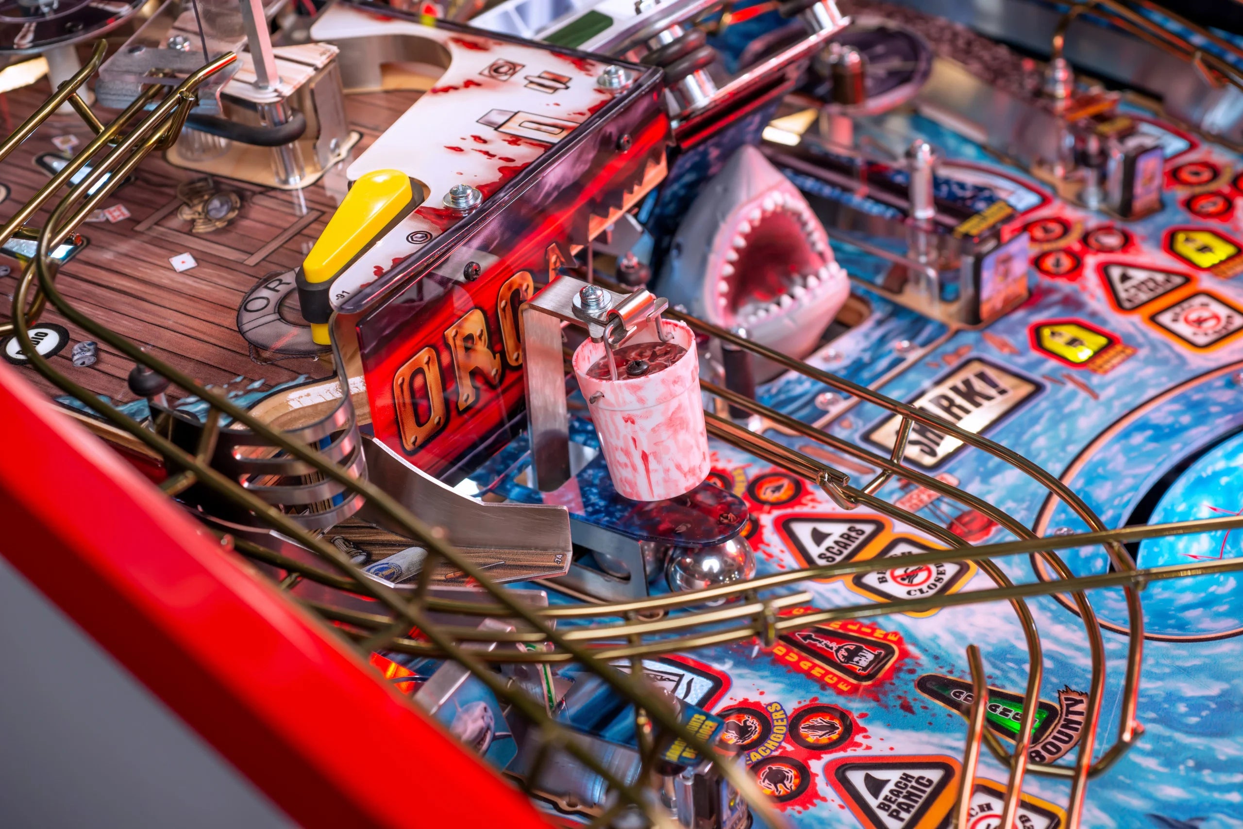 JAWS Pinball Machine Stern Pro Premium LE