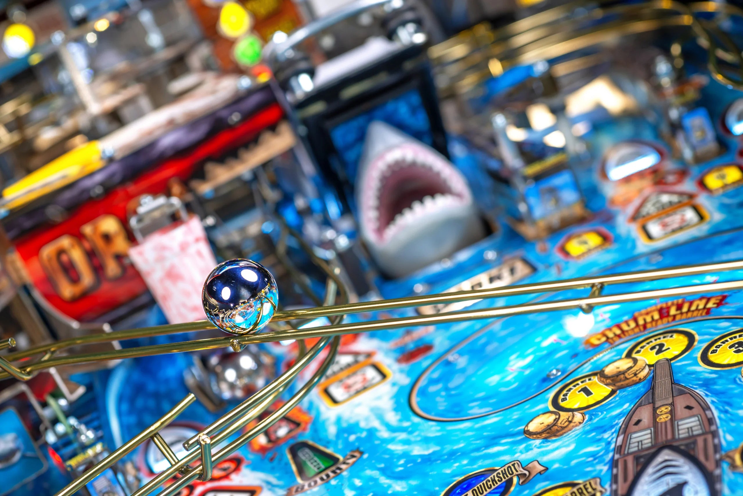 JAWS Pinball Machine Stern Pro Premium LE
