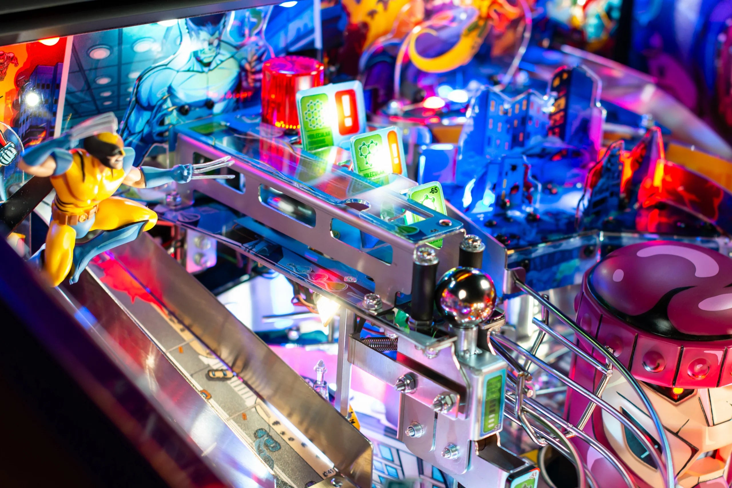 Uncanny X-Men Pinball Machine Stern Pro Premium LE
