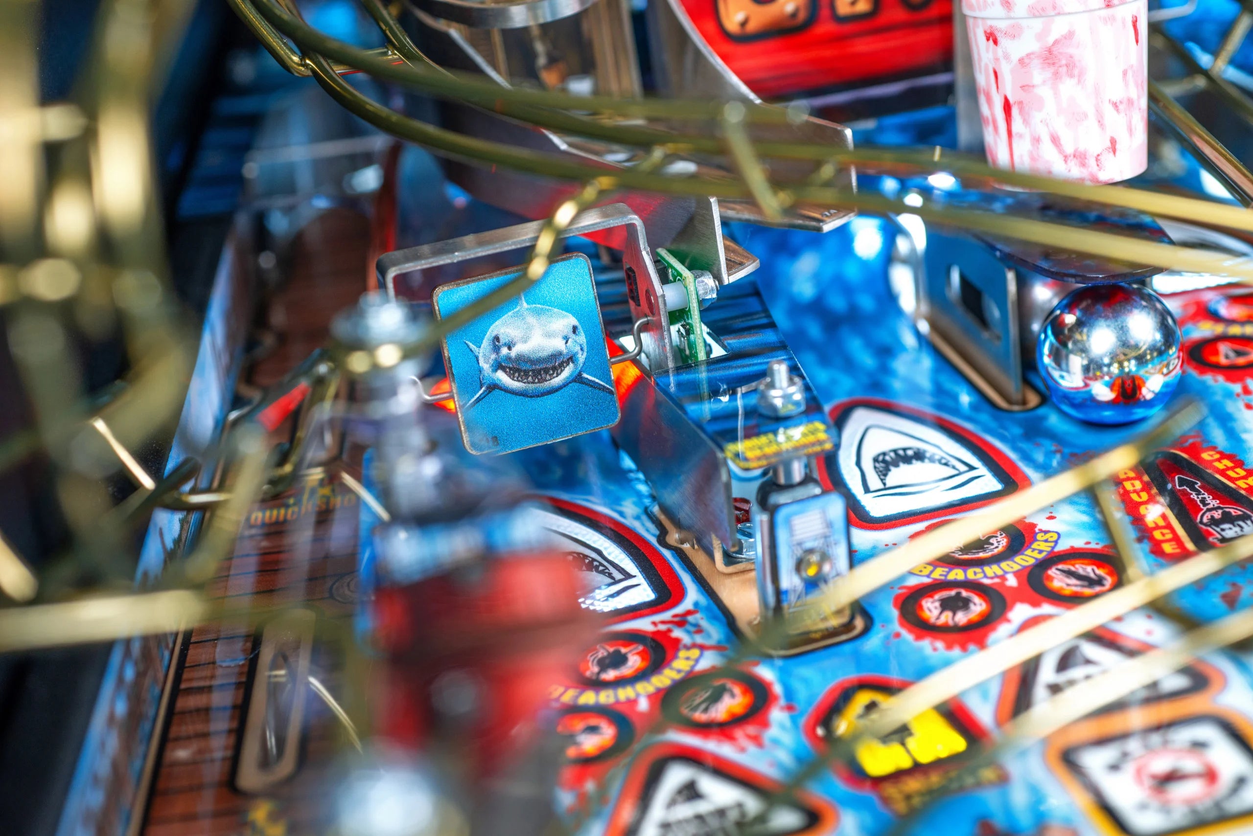 JAWS Pinball Machine Stern Pro Premium LE