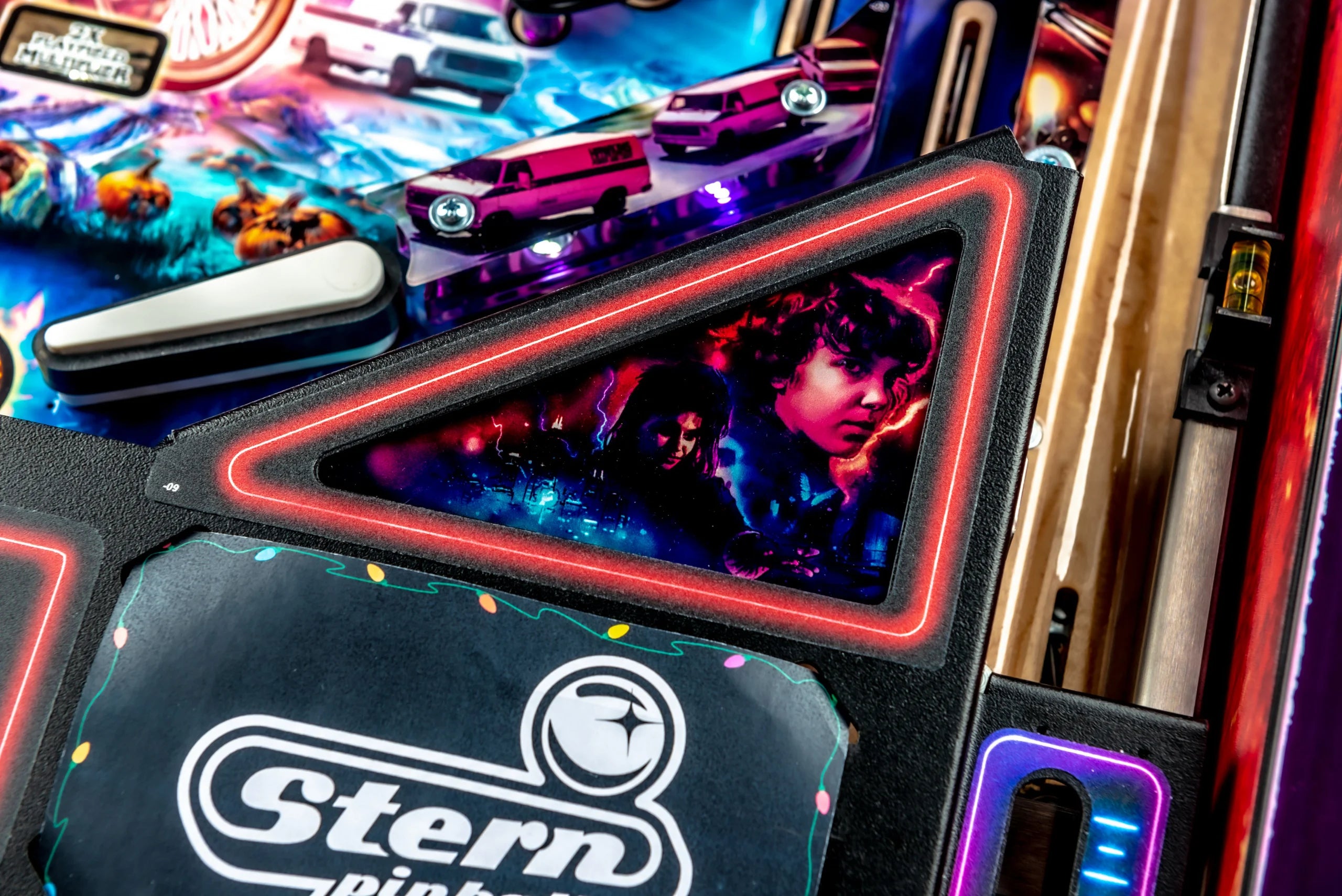 Stranger Things Pinball Machine Stern Pro Premium LE