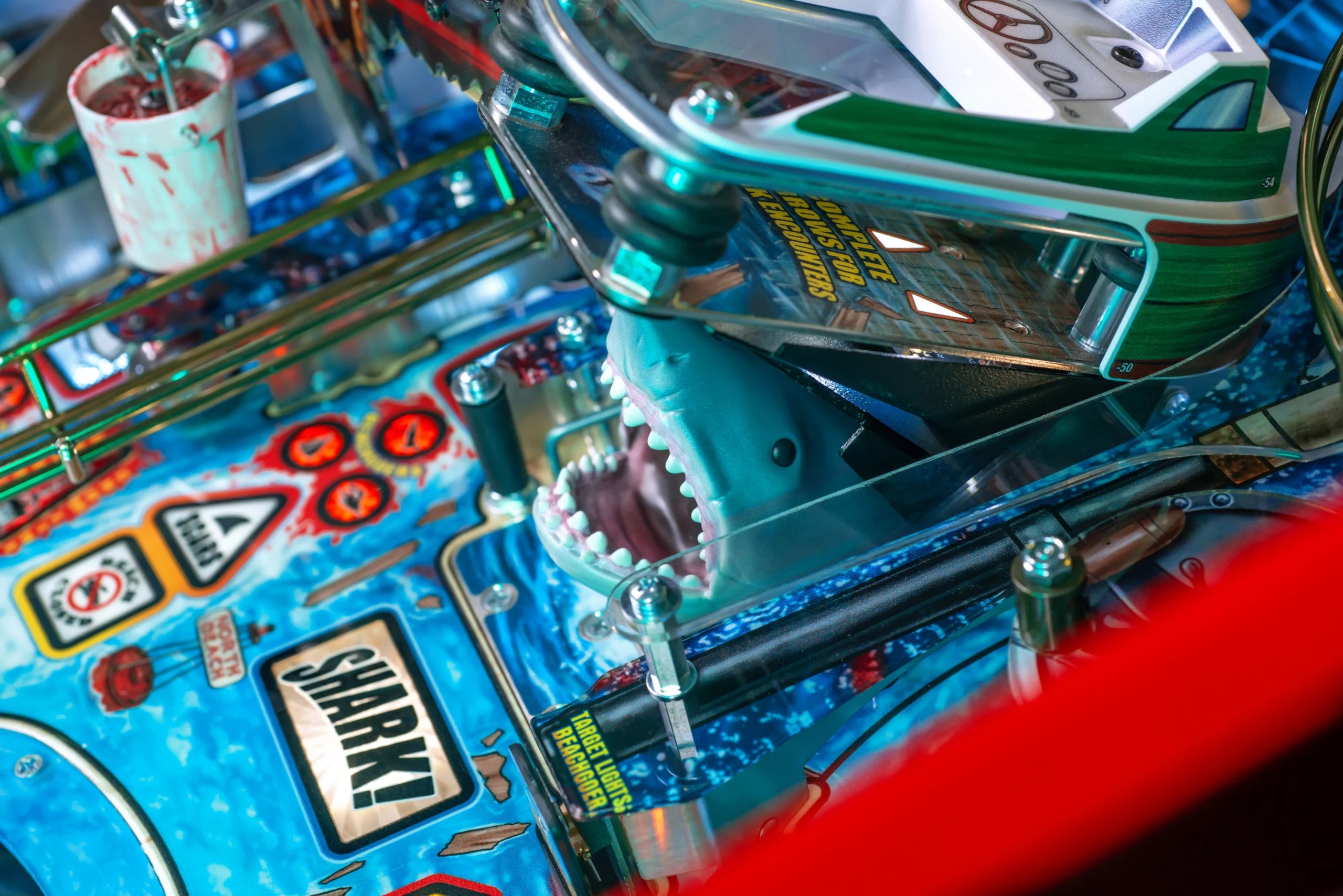 JAWS Pinball Machine Stern Pro Premium LE