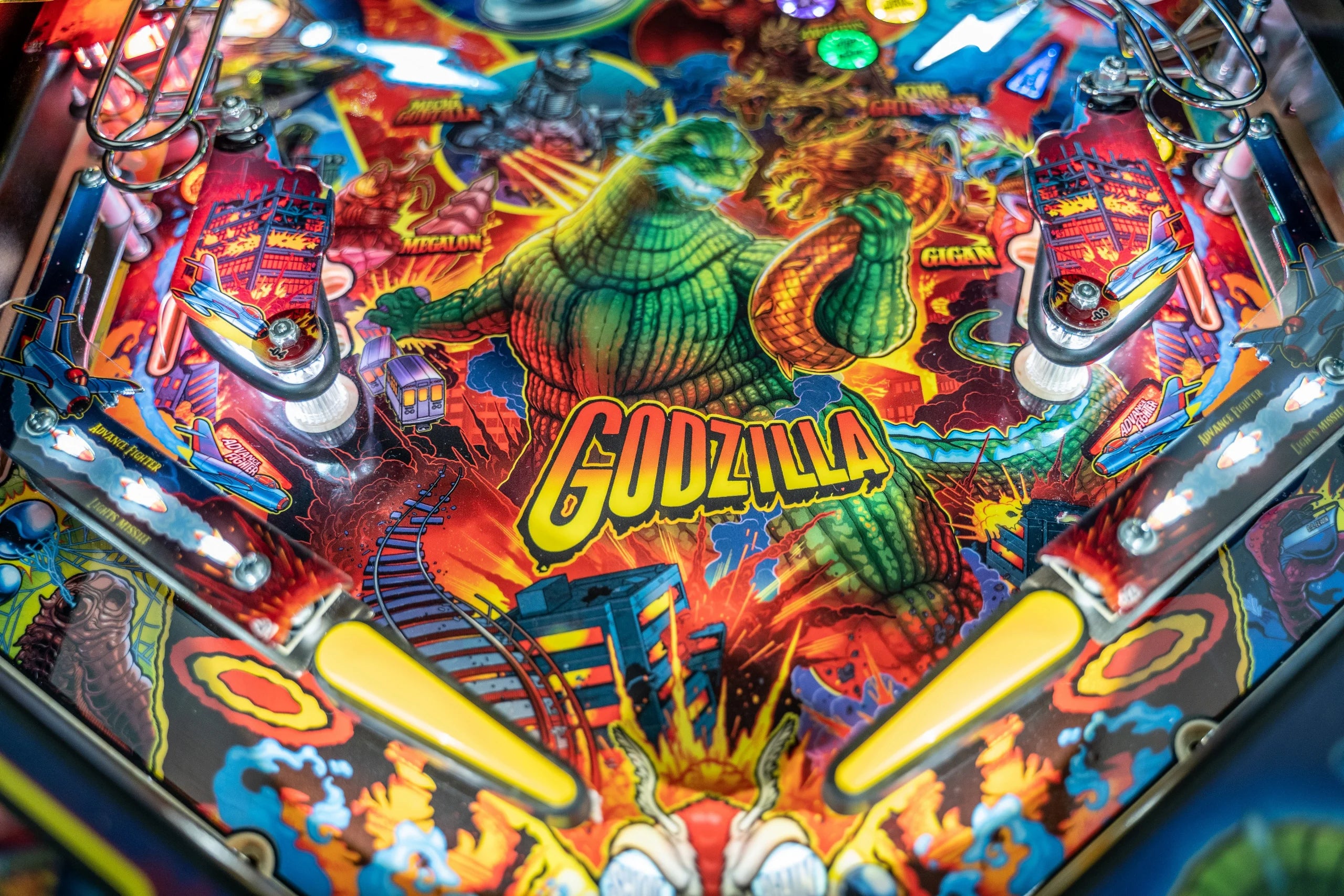 Godzilla Pinball Machine Stern Arcade Game