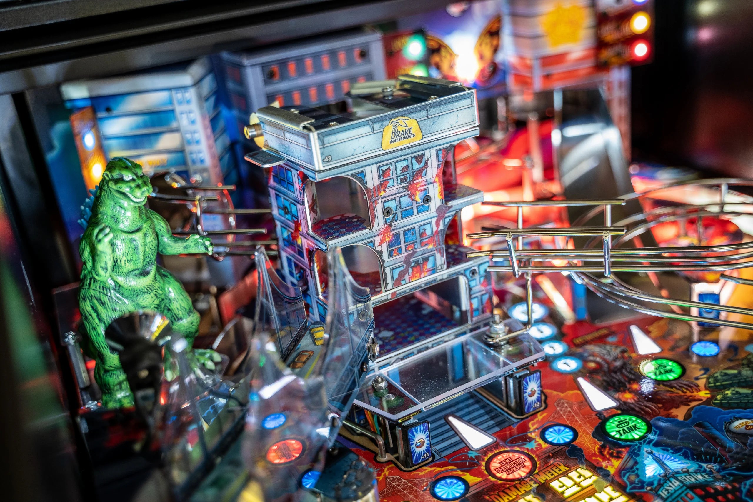 Godzilla Pinball Machine Stern Arcade Game