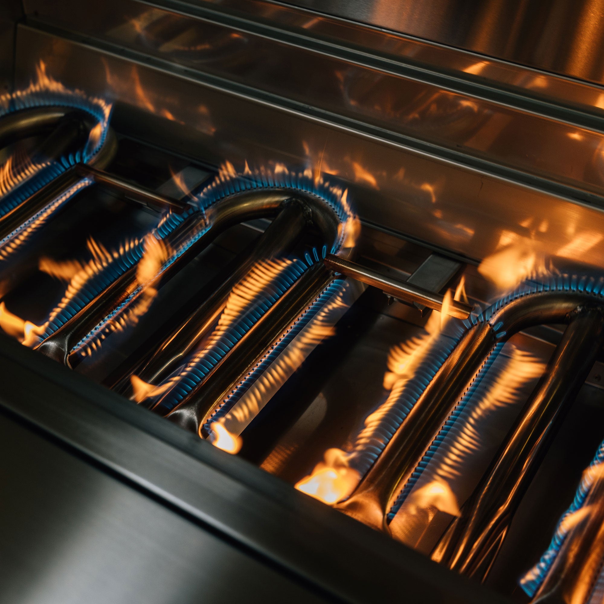 Atlas 42" Built-In Grill, U-tube burners close-up