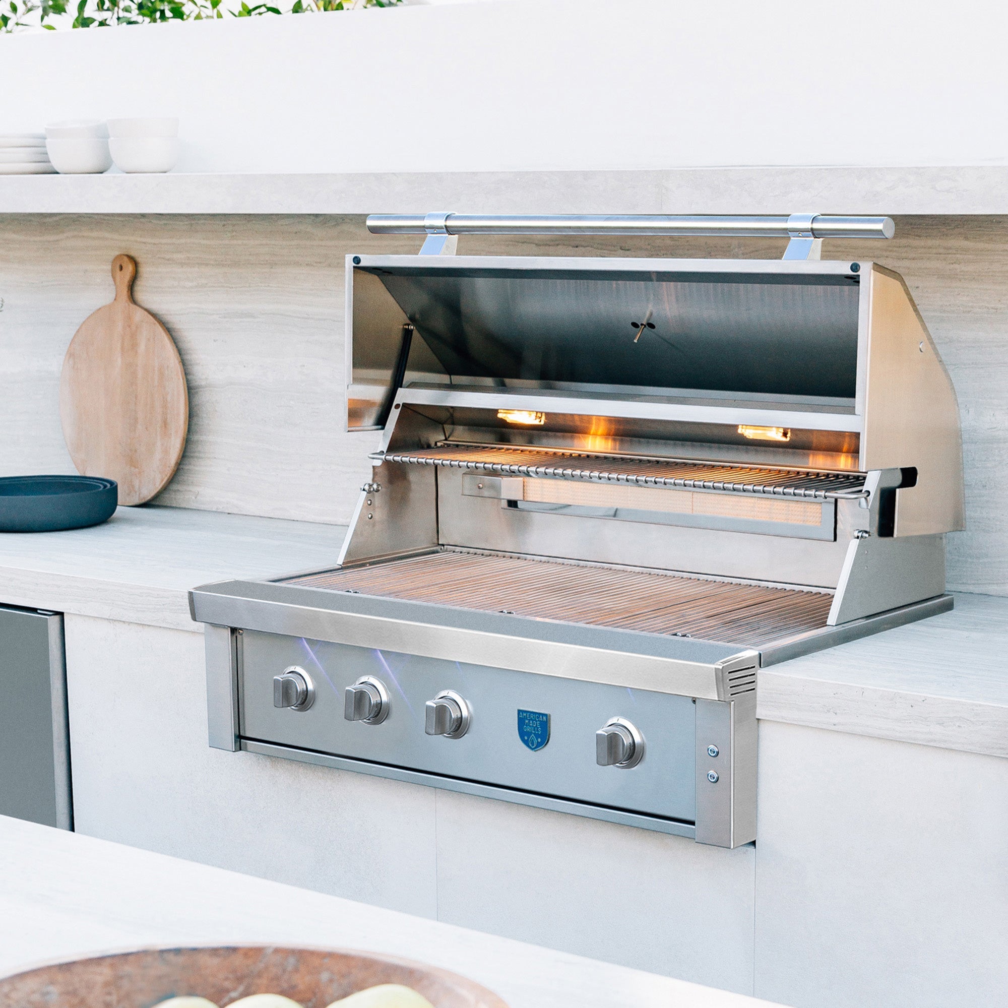 Estate 42" Built-In Grill, outdoor kitchen lifestyle scene