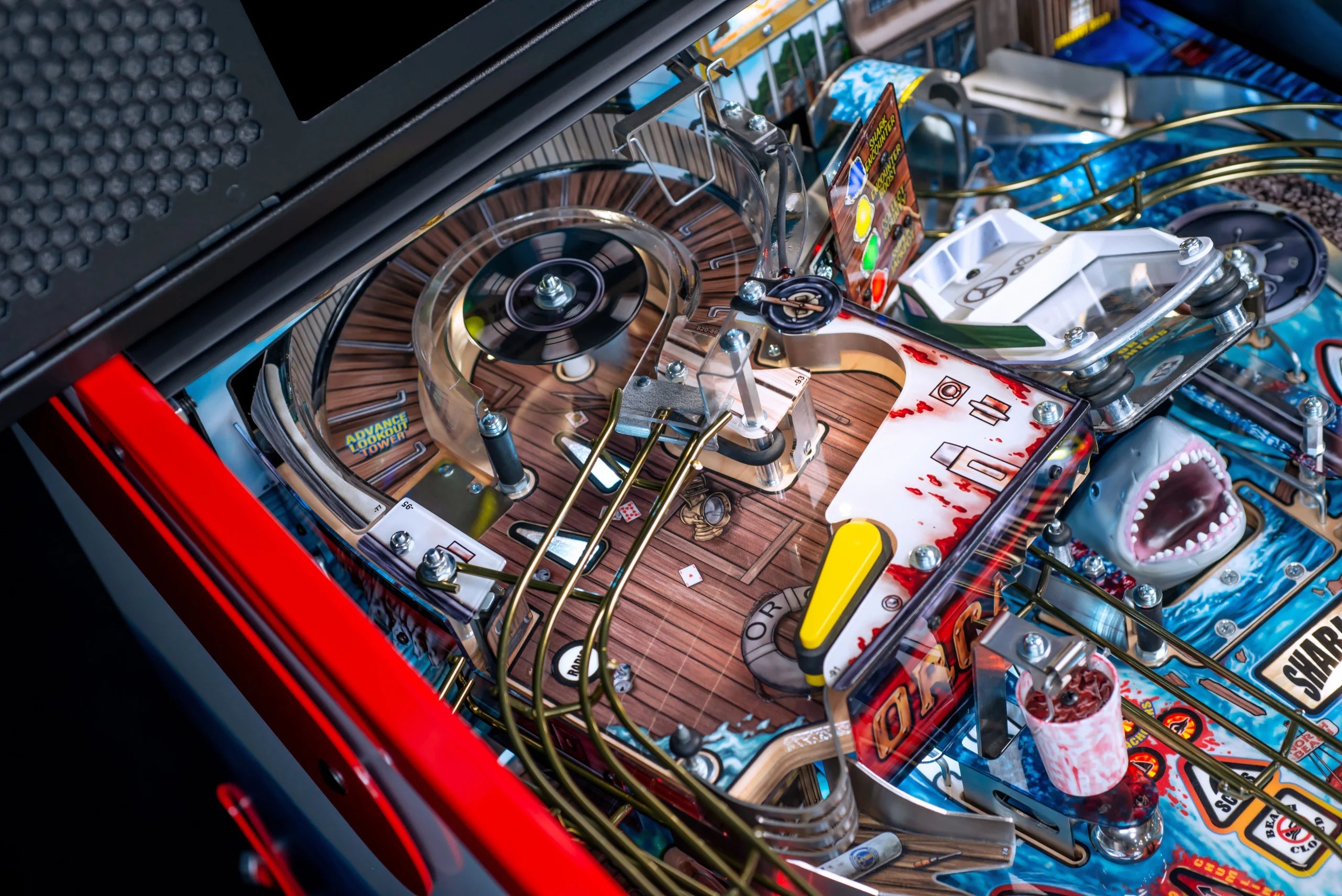 JAWS Pinball Machine Stern Pro Premium LE