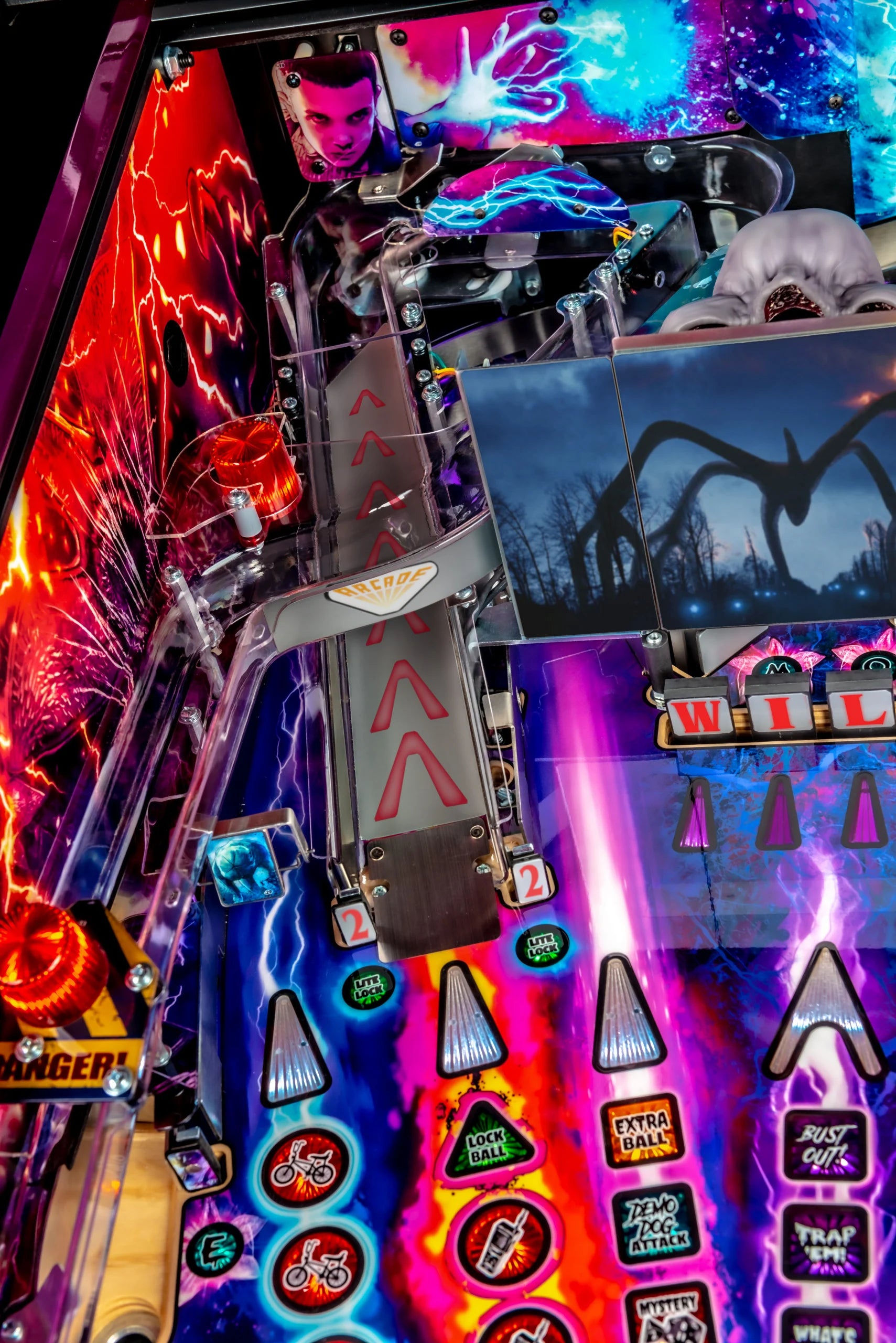Stranger Things Pinball Machine Stern Pro Premium LE