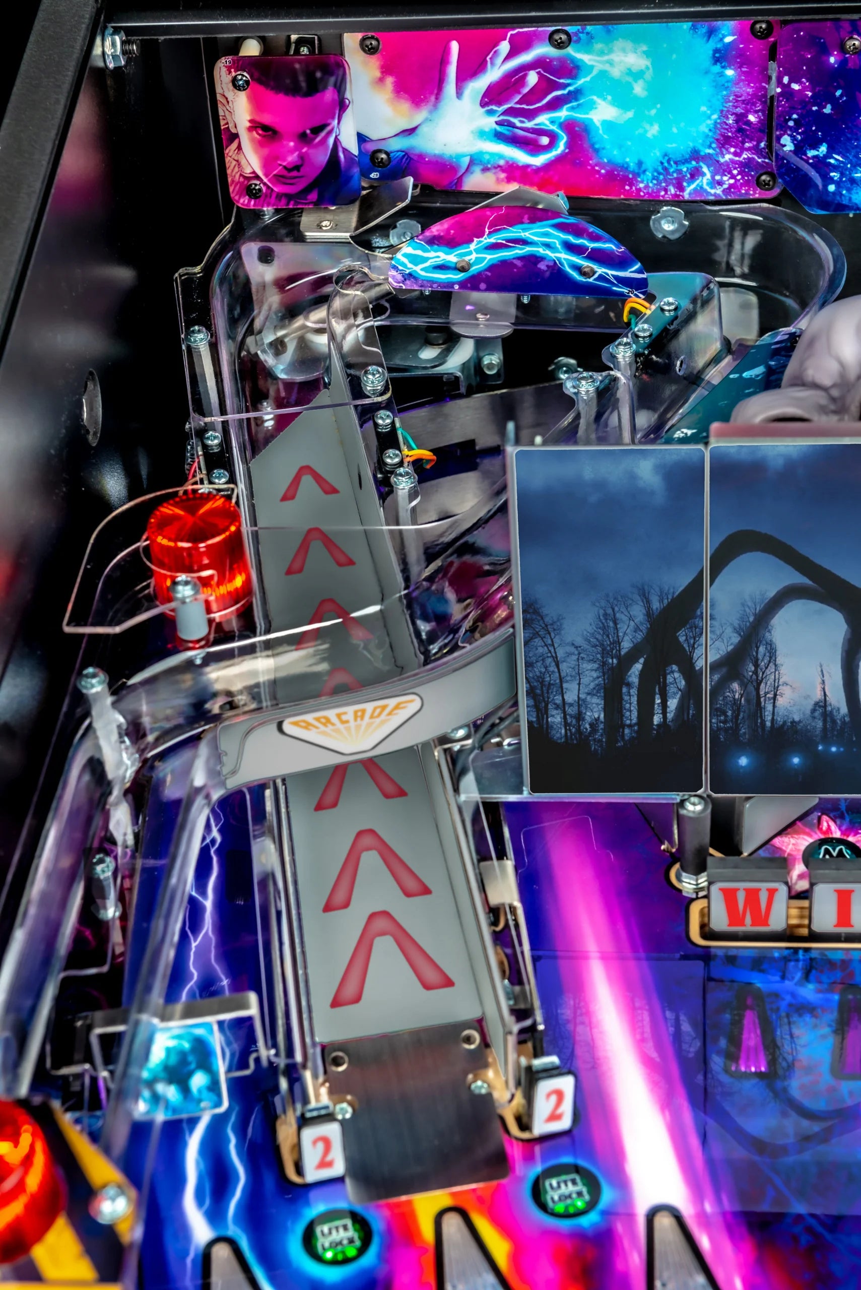 Stranger Things Pinball Machine Stern Pro Premium LE